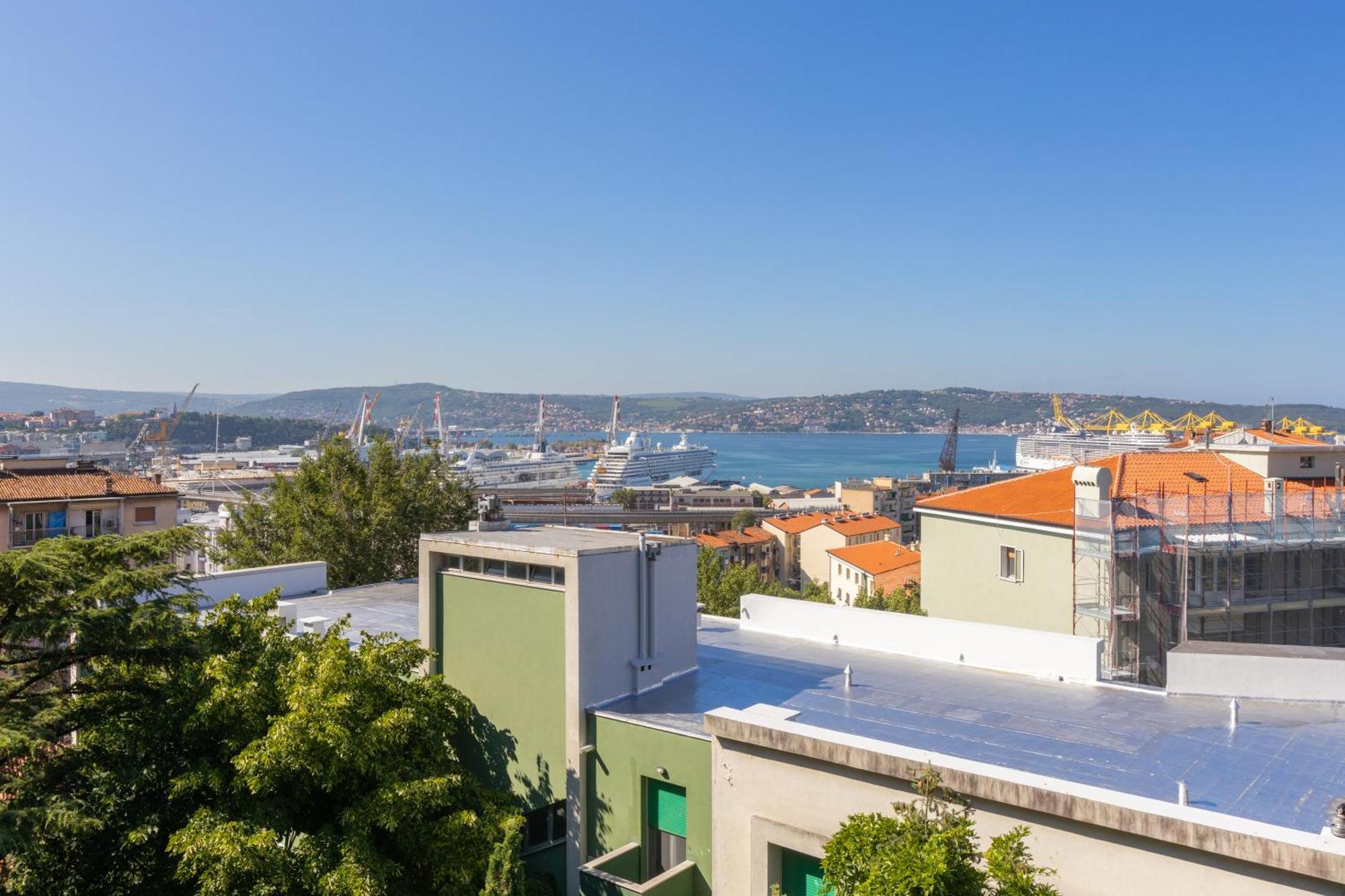 The Black Swan Apartamento Trieste Exterior foto
